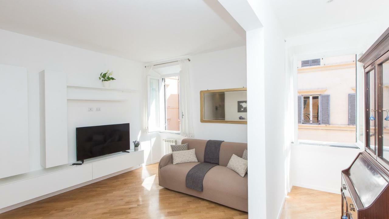 Rental in Rome Giulia Atmosphere Exterior foto
